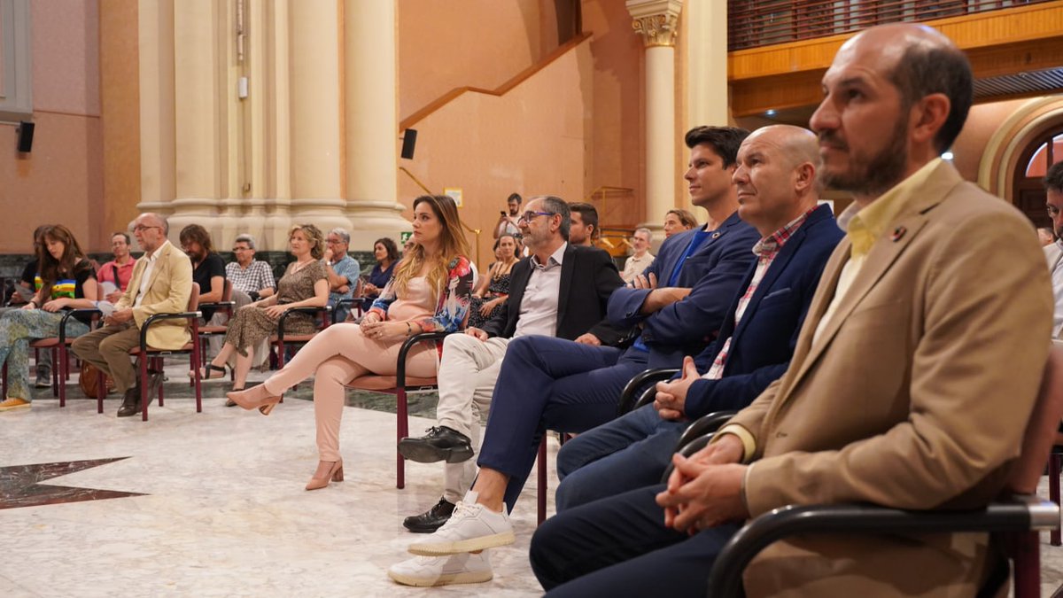 Hoy hemos entregado los Premios Aragón Medio Ambiente 2022 del <a href="/GobAragon/">Gobierno de Aragón</a>. Enhorabuena a los premiados y gracias por vuestro trabajo e iniciativas: José Luis Simón, Sociedad Cooperativa Luco Energía, <a href="/aytohuesca/">Ayuntamiento de Huesca</a>, Carlos Pérez Naval  y <a href="/BuenCeip/">CEIP Odón de Buen</a> de Zuera.