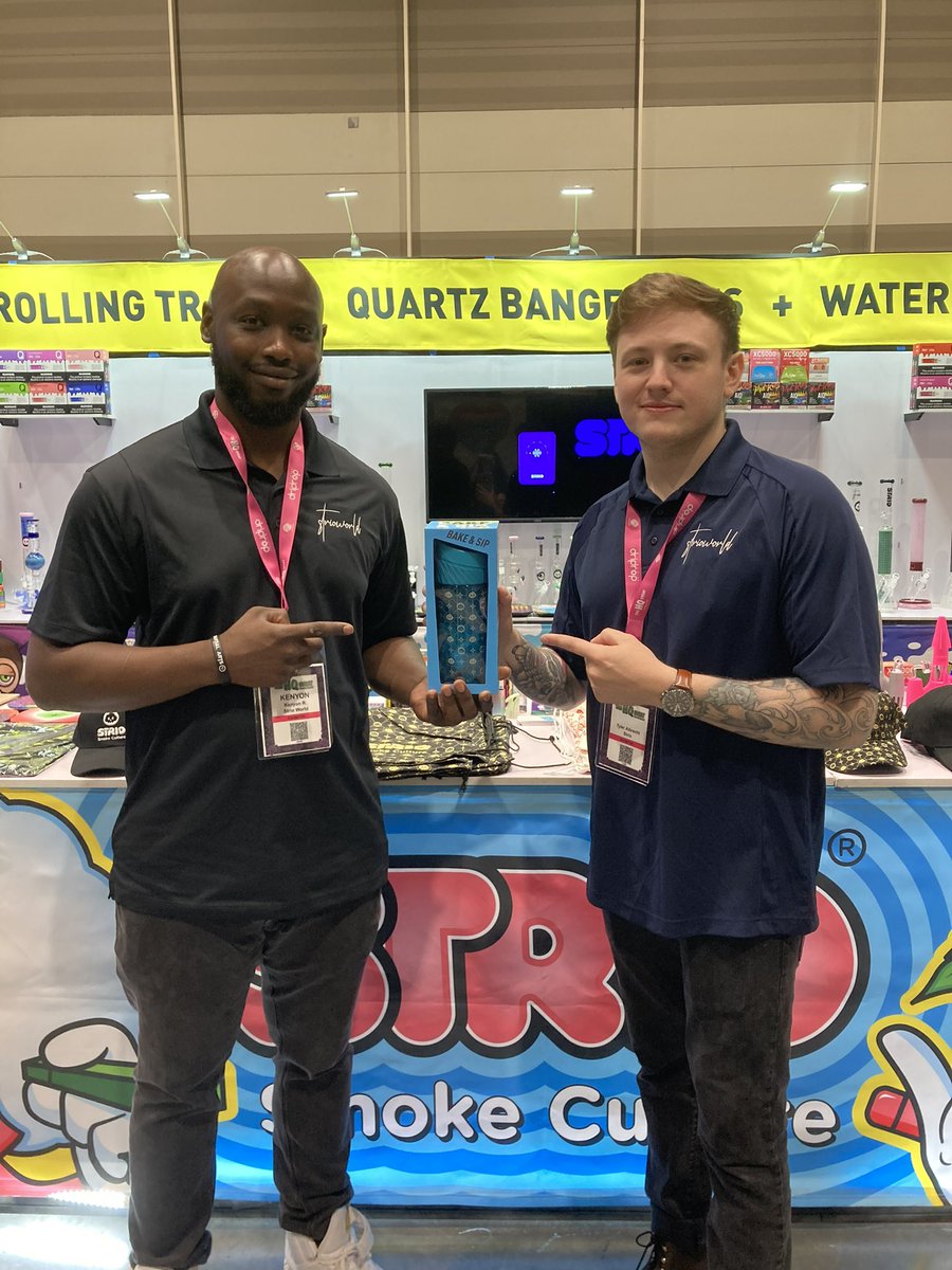 StrioWorld's tweet photo. Strio taking 2nd place for best new product with the innovative Bake &amp; Sip!! This one does it all and super user friendly! #HQevent #strio #strioworld #smoke #smokeculture #vape https://t.co/BLWujUoQgX