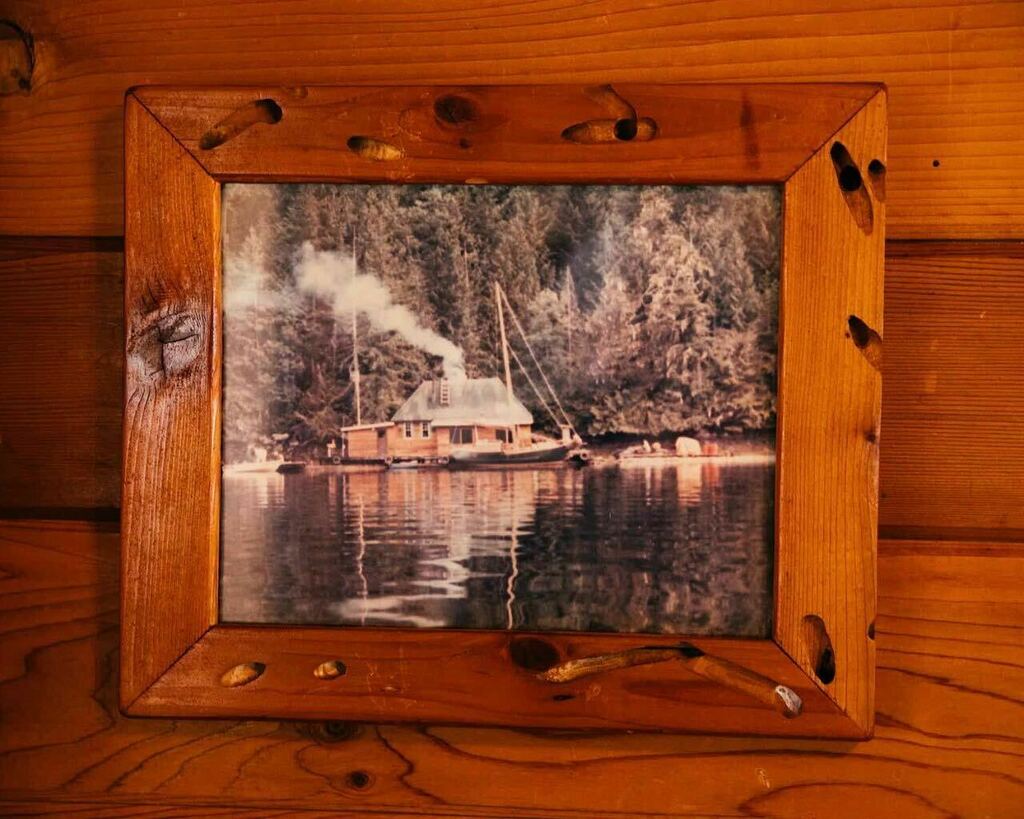 NimmoBayResort's tweet photo. To change and evolve is a beautiful thing, and so is remembering where you came from. The original lodge at Nimmo Bay has so many fond memories and stories worthy of a campfire gathering.
📷@jeremykoreski #nimmobay #remotelocation #fishinglodge https://t.co/V0DpvXkd4k https://t.co/y0KDQLKGU6