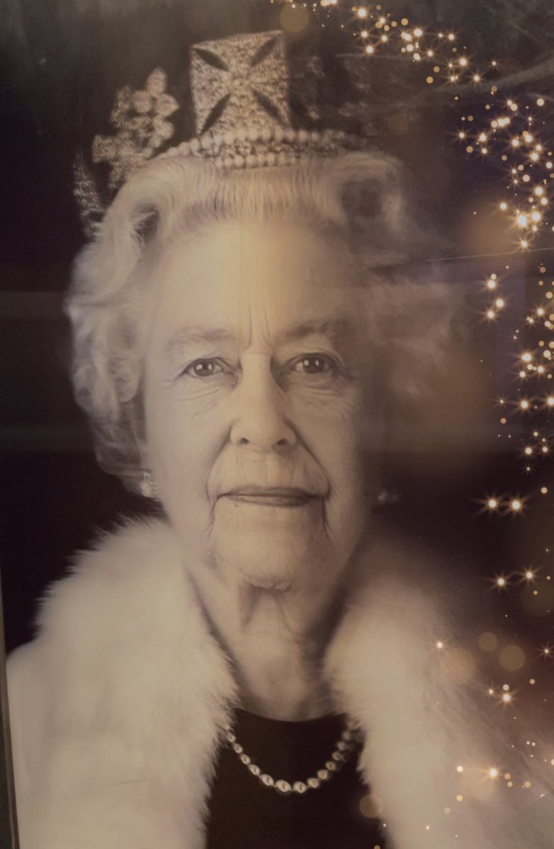 💫✨What an honour to celebrate The Queen’s 70 year reign. Thank you and congratulations Your Majesty. 💫✨Happy Platinum Jubilee! 🥳🇬🇧🥂

Discover our Royal Experience
Beyondcurated.com
Enquiries@beyondcurated.com

#beyondcurated #happyjubilee #platinumjubilee #hermajesty