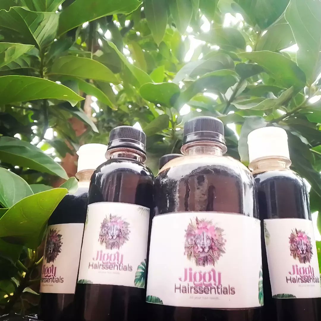 _AprilX_'s tweet photo. Hello Guys, I'm J.T and Im a Hair Food Chef. I make oils and Shampoo for Men, Women and Children. Please follow my business page @hair4jiggy_ 🥹🥹 &amp; kindly retweet as the spirit leads. Blessings ❤️🙏 https://t.co/hPgAirVLa4