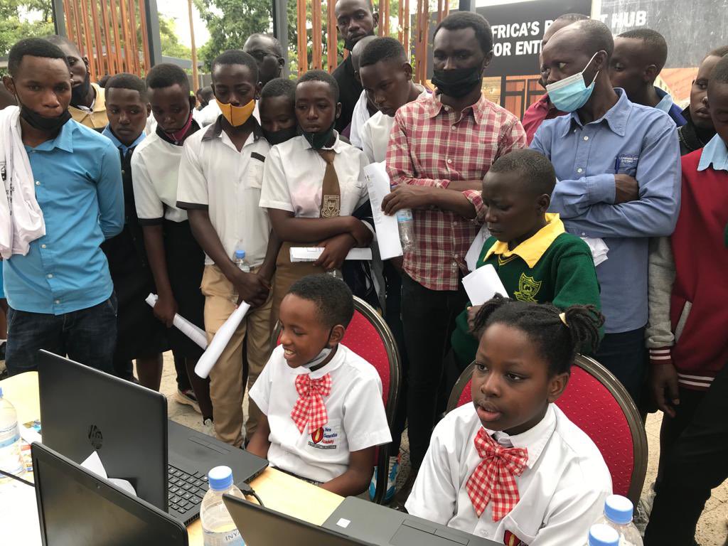NewGenerationrw's tweet photo. Not so long ago some of our primary students &amp; teachers attended a workshop to demonstrate the relevance of coding in the world of work. We are so proud of these youngsters.

#NGA
#CodingRobotics https://t.co/oQpIpZjuSn