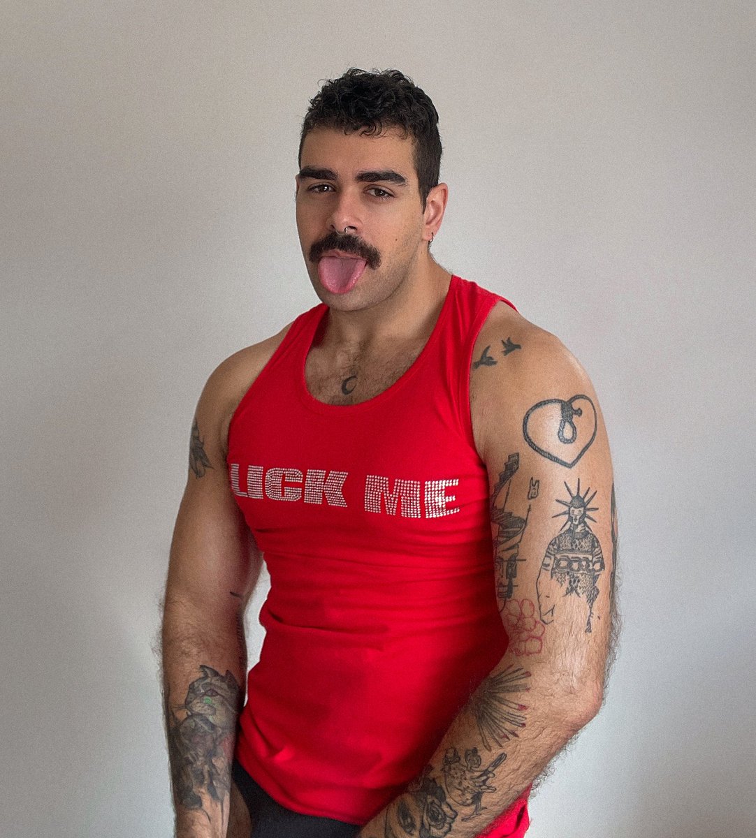 gayfalsa's tweet photo. LICK ME 👅 https://t.co/g6pq6goZN0
