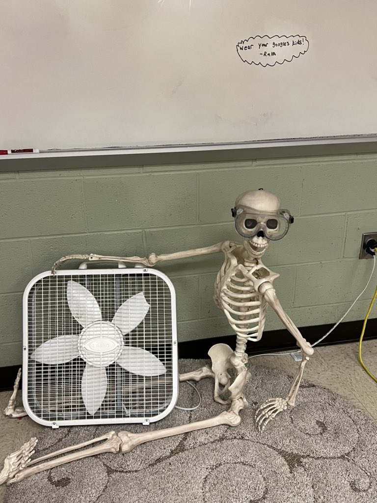 heidersays's tweet photo. 8th grade shenanigans! https://t.co/KBnAMAlXzJ