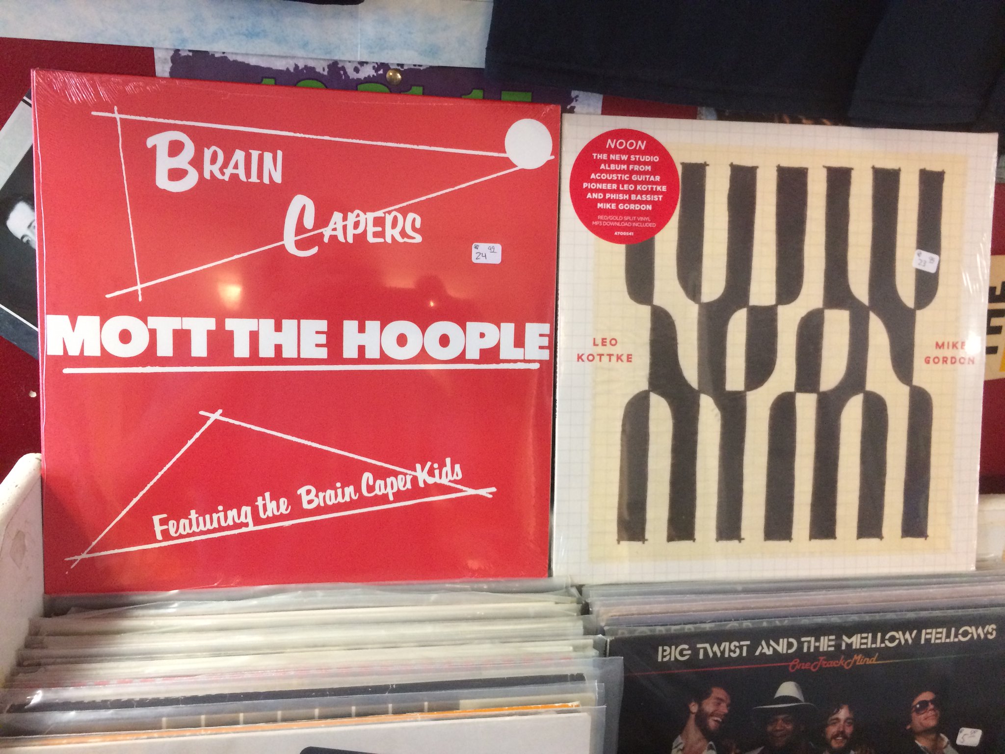 Happy Birthday to Ian Hunter of Mott The Hoople & Mike Gordon (Phish) 