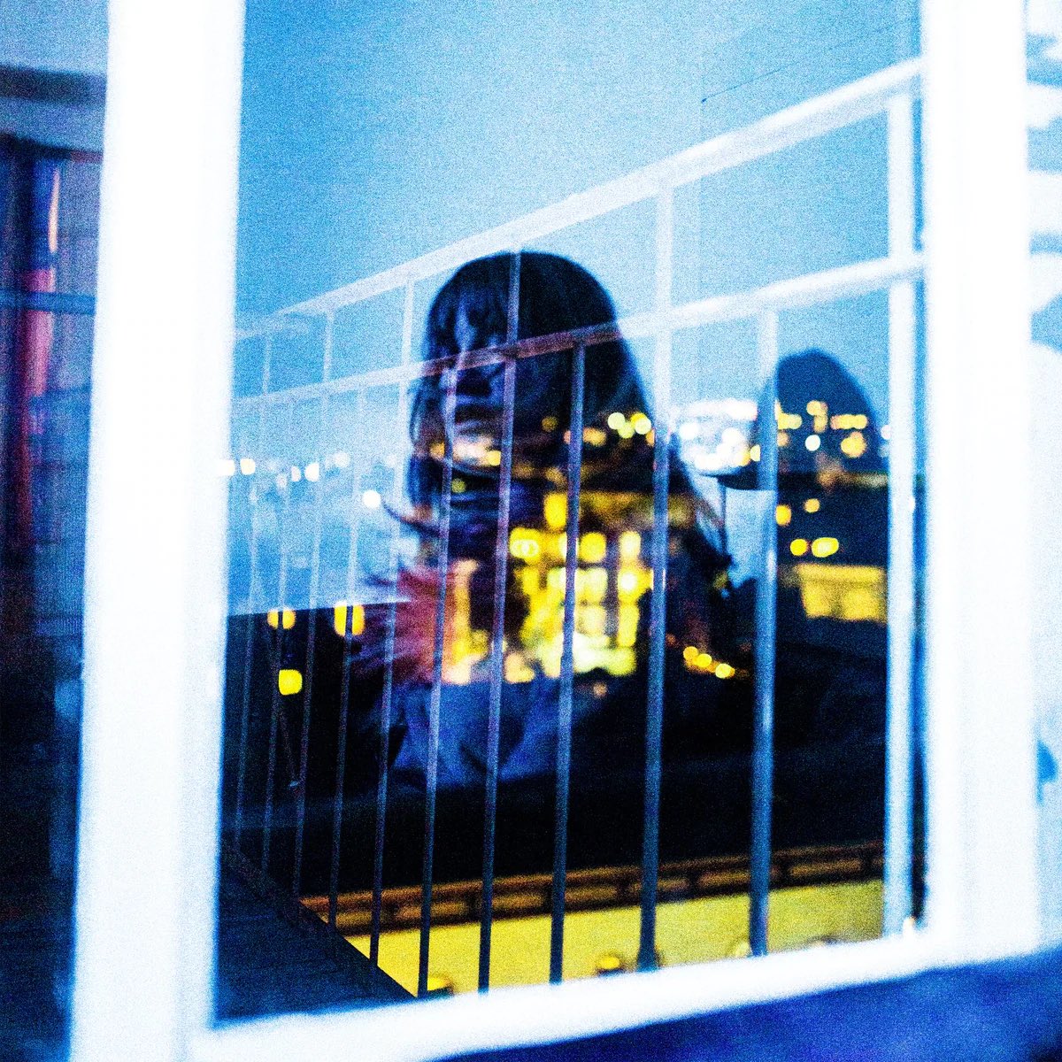 Soft Blue Shimmer tweet media