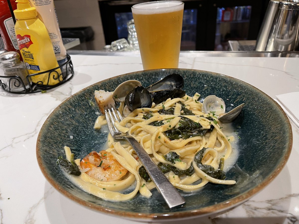 rmindler's tweet photo. New place that took over @Emeril Chop House….
Took the pic after I ate it!
#UrbanTable
Good stuff…. https://t.co/p9ybEzfIRc