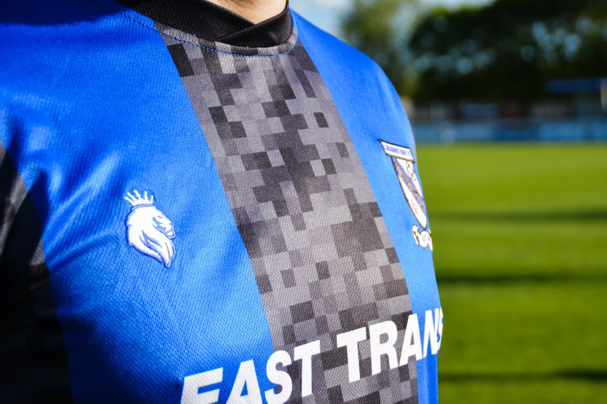 CleeTownFC's tweet image. 🚨HOME SHIRT 22/23🚨

Introducing our new home shirt👕 

Like and retweet this tweet to win your very own🔁

This can be pre-ordered using the link below⬇️

cleetownfc.hopeandglory.co.uk

What a shirt😍

@hgsportswear🤝