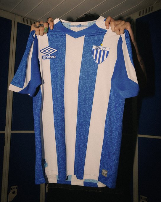 FUV9iElX0AA4Ht0?format=jpg&name=small