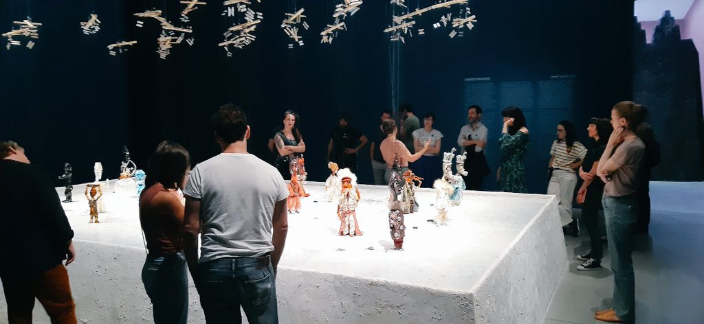 etxepareinst's tweet photo. Gaur #FlenBasque topaketak amaitzeko #Leuven hiriko eragile eta kulturguneak ezagutzen ari dira. MLeuven museoa, CAS-CO artegunea, @STUKLeuven
eta CIRCLABO bixitatu dituzte. https://t.co/j2LyP70NOW