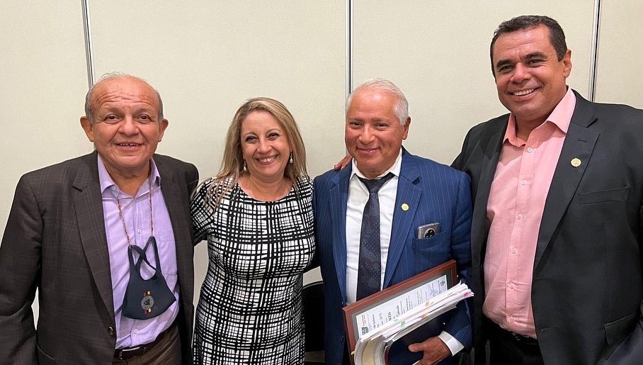 ernestoreacano's tweet photo. Para mi, el asistir al Colegio de Abogados al cual pertenezco y del cual fui Presidente, saludar y convivir con tantos colegas, amigos y Maestros me hace sentir orgulloso y honrado.

Se celebró la 3ra. Sesión Ordinaria del @Forofederalista https://t.co/fr8aynjPBR