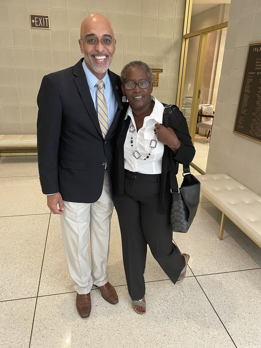 GladneyNc's tweet image. This week’s political #fbf goes out to the incredible legislators who took time to speak w/ Ms. Cindi yesterday; an #ECE provider, who is passionate abt closing the #coveragegap. Thank you @BobbyHanig @CunninghamNCRep @JamesPerryNC @jdgailliard