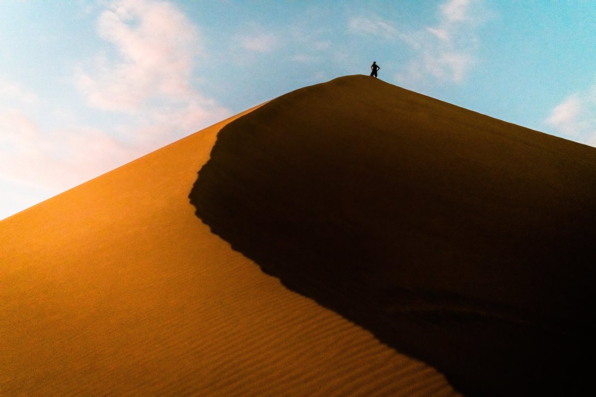 DavidVargasf_'s tweet photo. Hasta la cima, #huacachina #peru #peru #SonyAlpha https://t.co/9QpJUlCM0X