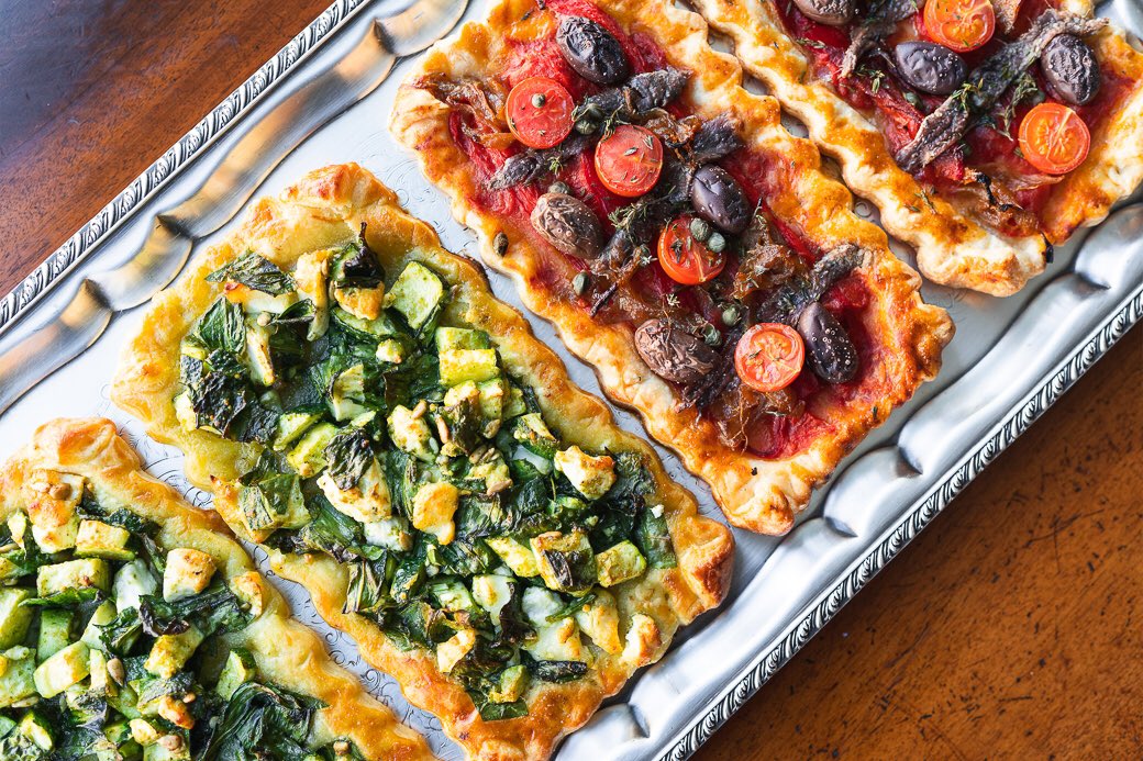 Light &amp; delicious lunch <a href="/ShelterHallMkt/">Shelter Hall</a> from Tart 💚❤️

Puff Tarts, Brighton beach 🏖