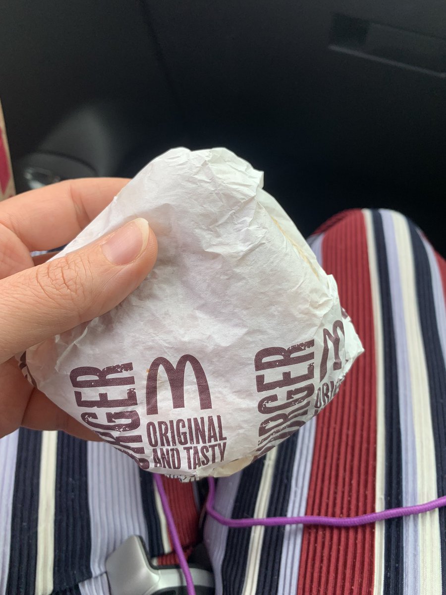 meado29's tweet photo. @McDonaldsUK @McDonalds @McDonaldsCorp when your hungry and you want a snack. But you don’t eat cheese so you order a hamburger. You don’t understand how upset I am 😭 #hatecheese #hamburger #getitright #fuming #McDonalds https://t.co/S6SYn0BWIP