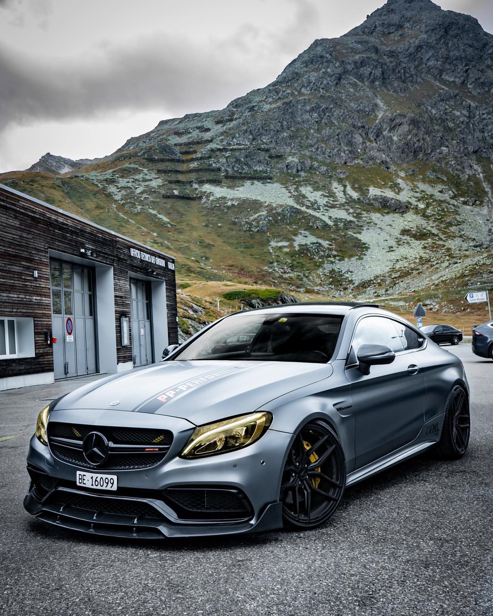 carpxrnpicx's tweet image. C63s AMG