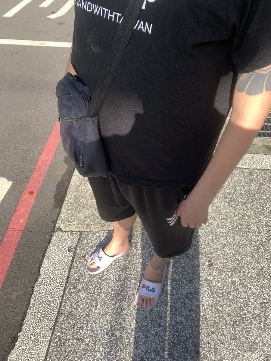 前幾天吹了一個台客雙性哥哥
他說女友都滿足不了他很想來找我
過程太爽所以忘記拍了哈哈
🤭