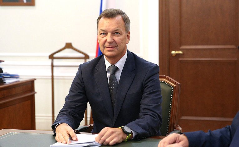 RusWaterExperts's tweet photo. Первый зампред Совета Федерации Андрей Яцкин и Председатель Оргкомитета Всероссийского водного конгресса Елена Довлатова обсудили ход подготовки главного водного форума страны и личное участие вице-спикера в пленарном заседании
Подробнее >>  https://t.co/sn5BkmJKyK https://t.co/hRf1J2P8eh