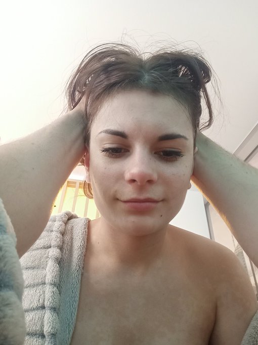 who likes sex outside on the balcony? so that all the neighbors see and envy? 😁😁😁 https://t.co/ODOci<a href="/tag/%D0%BD%D0%BE%D0%B2%D0%B0%D1%8F%D0%B0%D0%B2%D0%B0%D1%82%D0%B0%D1%80%D0%BA%D0%B0"class="tags"><span>#новаяаватарка</span></a>