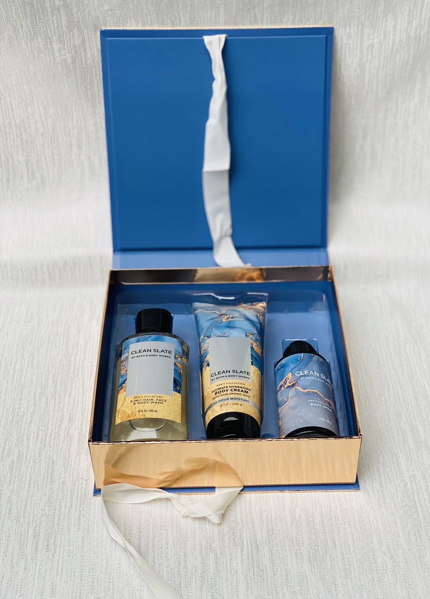 LoveYourBody_Co's tweet photo. Happy first Friday of the new month of June!
Its a great time to replenish your #selfcare and #personalgrooming products, don’t you think? Shop this amazing cool fresh scented gift box or individual products (body spray, shower gel or body cream) 
Treat yourself, you deserve it! https://t.co/Z1mtCi0zZW