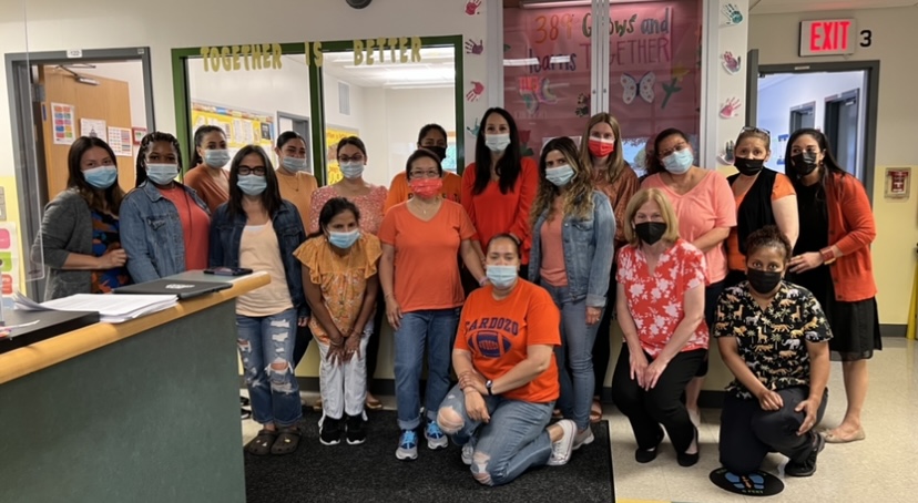D30PreK's tweet photo. At 389, we are wearing orange to reinforce safety for our students, staff and school community. The color orange is associated with joy, sunshine, determination and safety. @UFT #uftunity @nycdistrict30 #enough #stopgunviolence https://t.co/Do8HA8NUZB