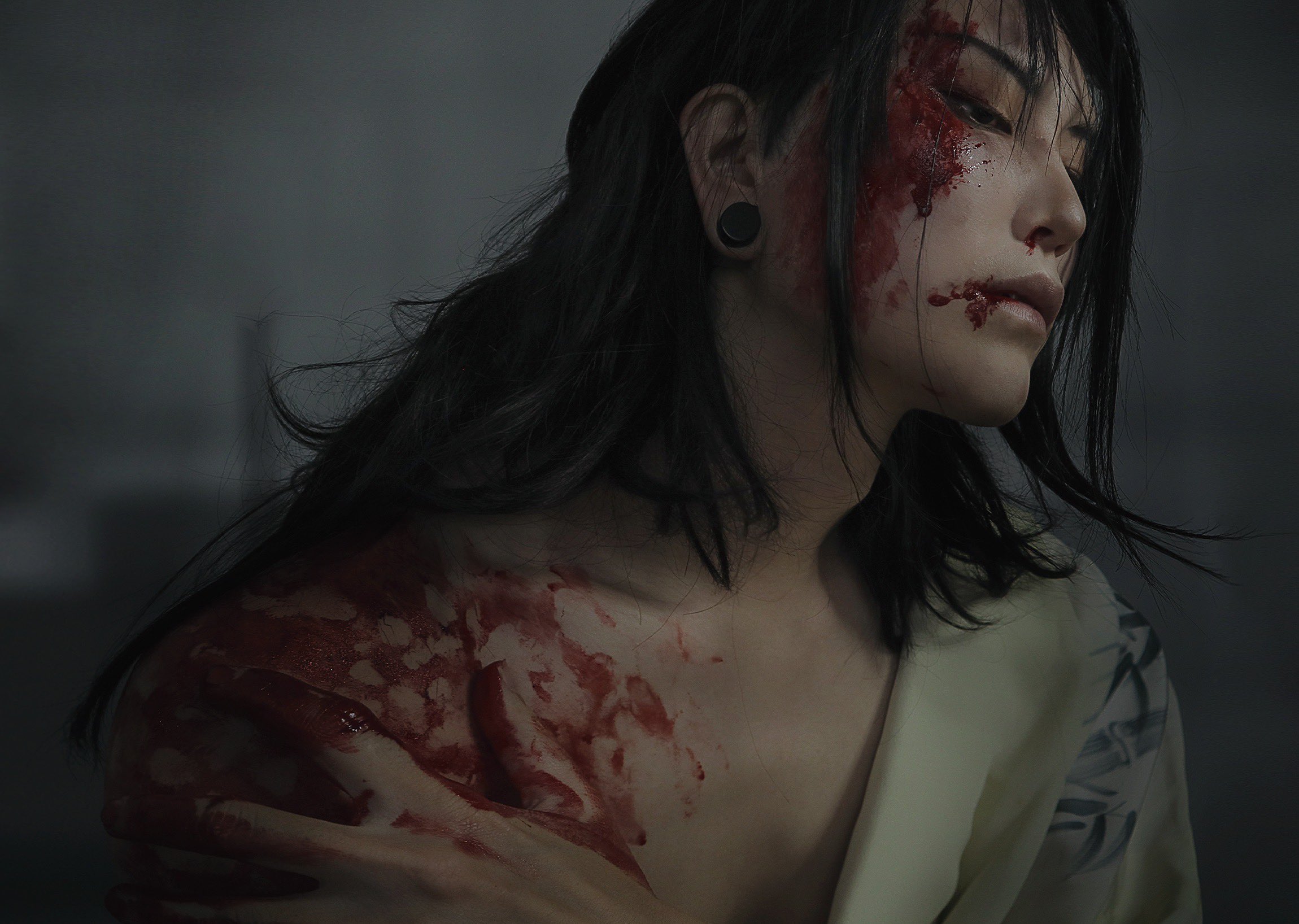 ZIII from ZUMI ズミ コスプレイヤー 写真集 夏油傑 人気コスプレイヤー・ZUMIが「呪術廻戦」夏油傑を空気感まで完全