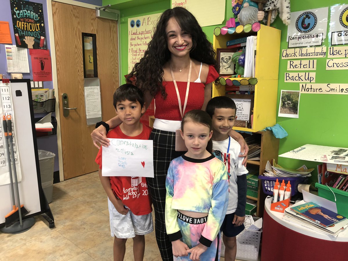So proud of our Ms. Olivera <a href="/Hampton_Street/">Hampton Street</a> <a href="/OliveraSLP/">Ms. Olivera</a> #mineolaproud