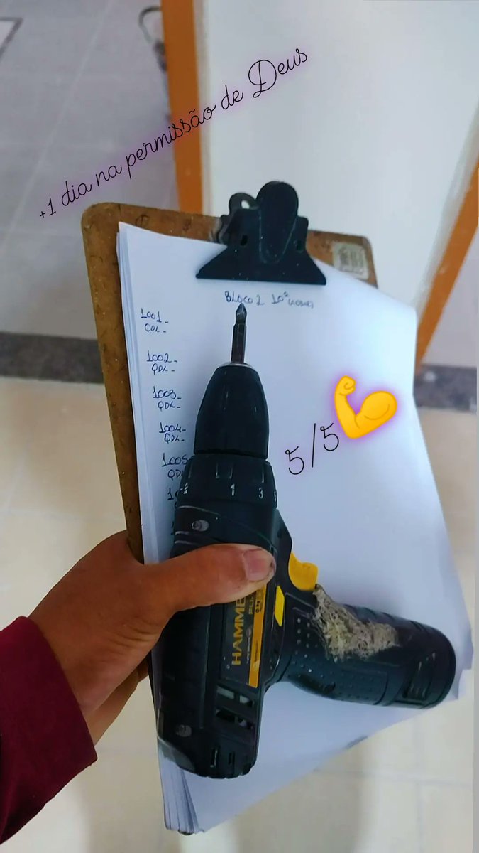 Cada um faz a sua diária do jeito que sabe .
#eletricista💡🔌🪛📝