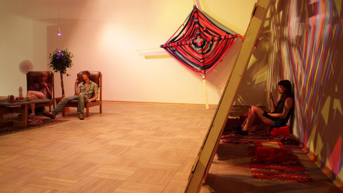 vtstudiocenter's tweet image. Join us for a Virtual Visiting Artist Talk with Lisi Raskin, on June 16, 7pm ET.  📷Sea Walrus Sits Wild Play Soon East (Sunrise), 2015. Courtesy of the artist. ow.ly/5LJa50IrsWL #LisiRaskin #vtstudiocenter #artisttalk #visitingartist