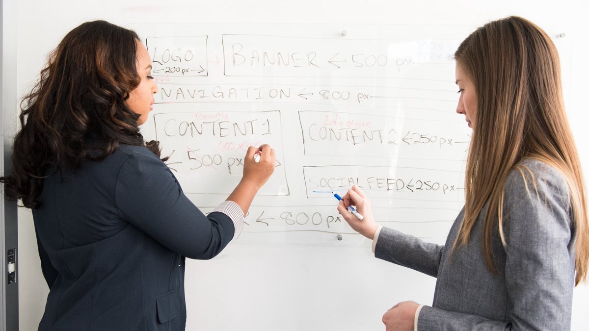 informatikradar's tweet photo. Lesetipp am Freitag ☕ „Meist sind es subtile, unbeabsichtigte Mechanismen, die der Entwicklung von #Frauen in der #IT entgegenstehen.“
Was zu tun ist, damit #WomenInTech nicht die Branche verlassen, zeigt @Nicola_Marsden im #GI_Blog 👇
https://t.co/S2DhYxTtUb #WomenInSTEM https://t.co/xCr3BViMgb