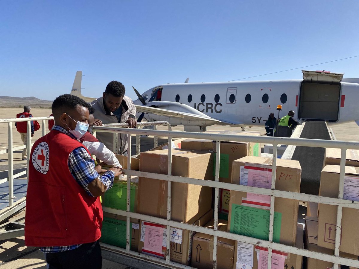 ICRCEthiopia's tweet photo. The ICRC has been supporting medical facilities in #Tigray including Ayder Hospital through delivery of essential drugs, as well as medicines for chronic and long term illnesses through airlifts and convoys, with the support and facilitation of the Ministry of Health #Ethiopia https://t.co/zZUITshwW8