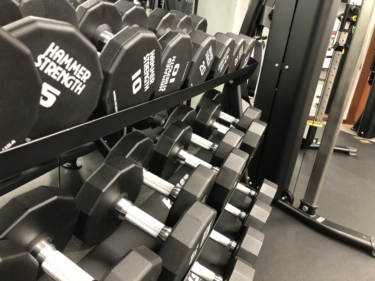 RyanSportsMed's tweet image. Smart #strengthtraining 🏋🏻♀️ rule for young athletes:
🔹 If their growth plates are open, keep the weights low and the reps high (>12).
Great options include Burpees, push-ups, pull-ups, Med-Ball core work, Bear Crawls and lunges.
#injuryprevention #functionalexercises