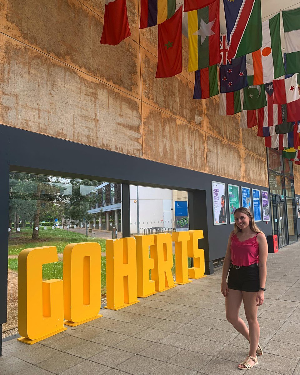 UniofHerts's tweet photo. Photos with the #goherts sign is a must 🙌
📷 great pic from verus.sikorova on Instagram 💗
#goherts #dehav #erasmus #goodvibes #hertsuni https://t.co/WODOkcNYIF