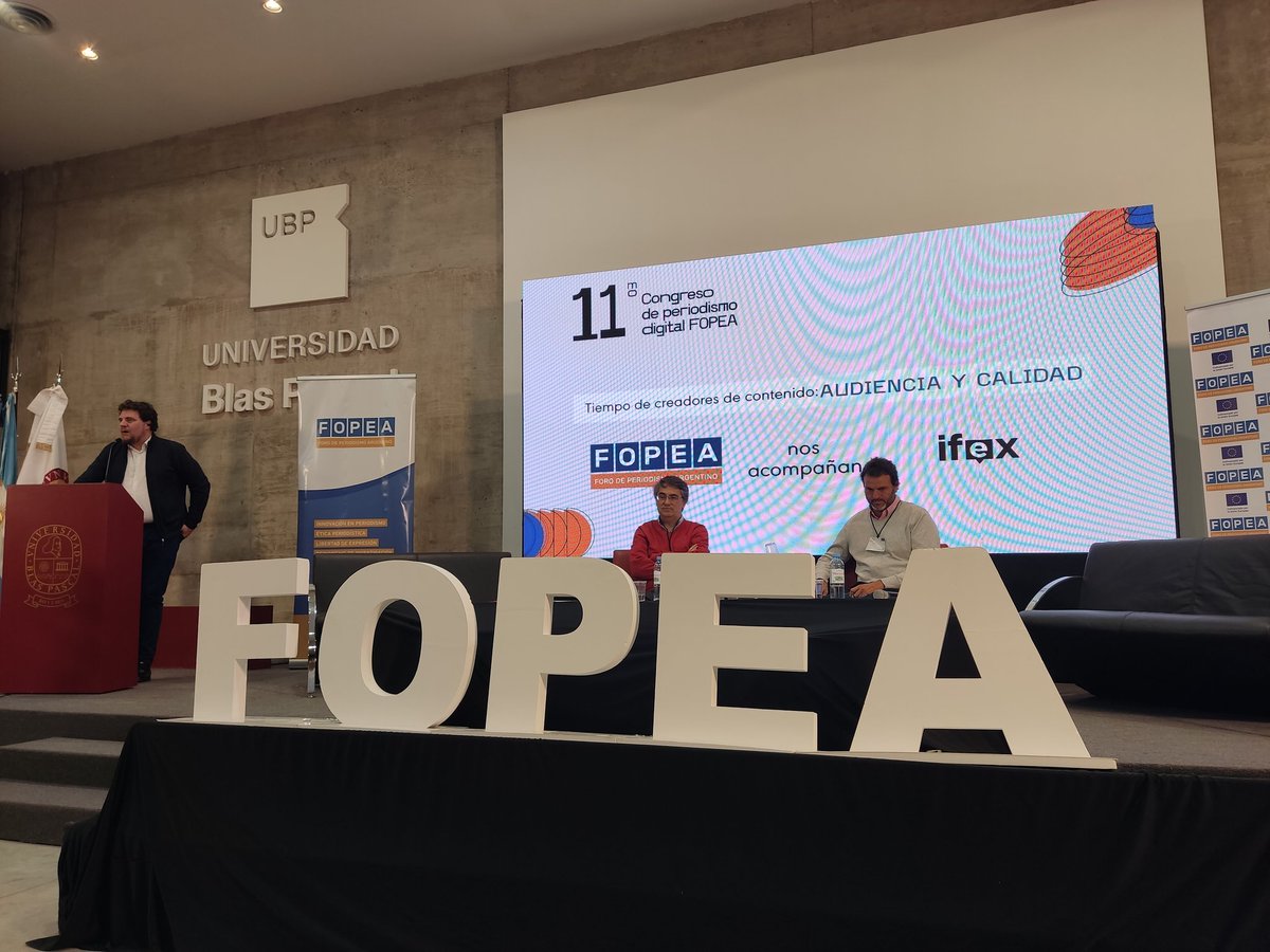 "Hay desiertos informativos en muchas localidades de Argentina. Hacer un medio sustentable es difícil">>> panel de medios locales #congresofopea en <a href="/ubpascal/">Universidad Blas Pascal | UBP</a>
>> <a href="/ADNsur/">ADNSUR</a> <a href="/garciadelapampa/">Fabián García</a> <a href="/gabybermudez/">Gabriel Bermúdez</a> <a href="/sololocal/">Solo Local</a> <a href="/enredaccionCBA/">ENREDACCIÓN</a> 
<a href="/FOPEA/">FOPEA</a>