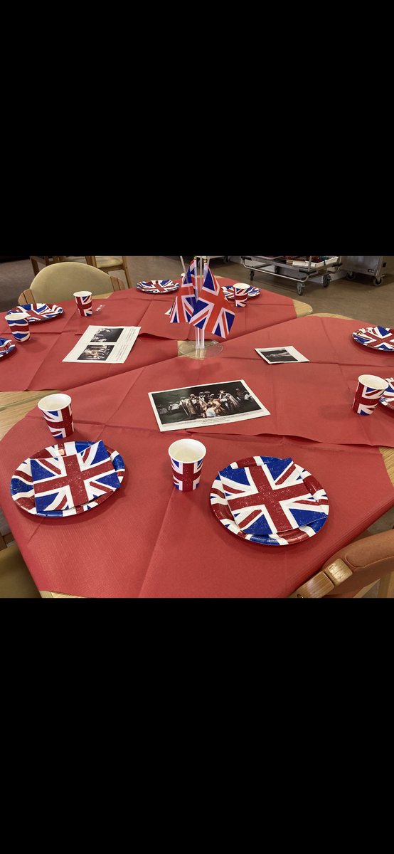 Special Platinum Jubilee themed lunch for Ward 4 at Liberton ☺️👑<a href="/EdinburghHSCP/">The Edinburgh Health and Social Care Partnership</a> <a href="/NHS_Lothian/">NHS Lothian</a> <a href="/patwynne70/">Pat Wynne</a> <a href="/gillian_mcauley/">Gillian McAuley 💜</a> <a href="/almac1405/">Alison Macdonald 💙</a> @JudithproctorCO