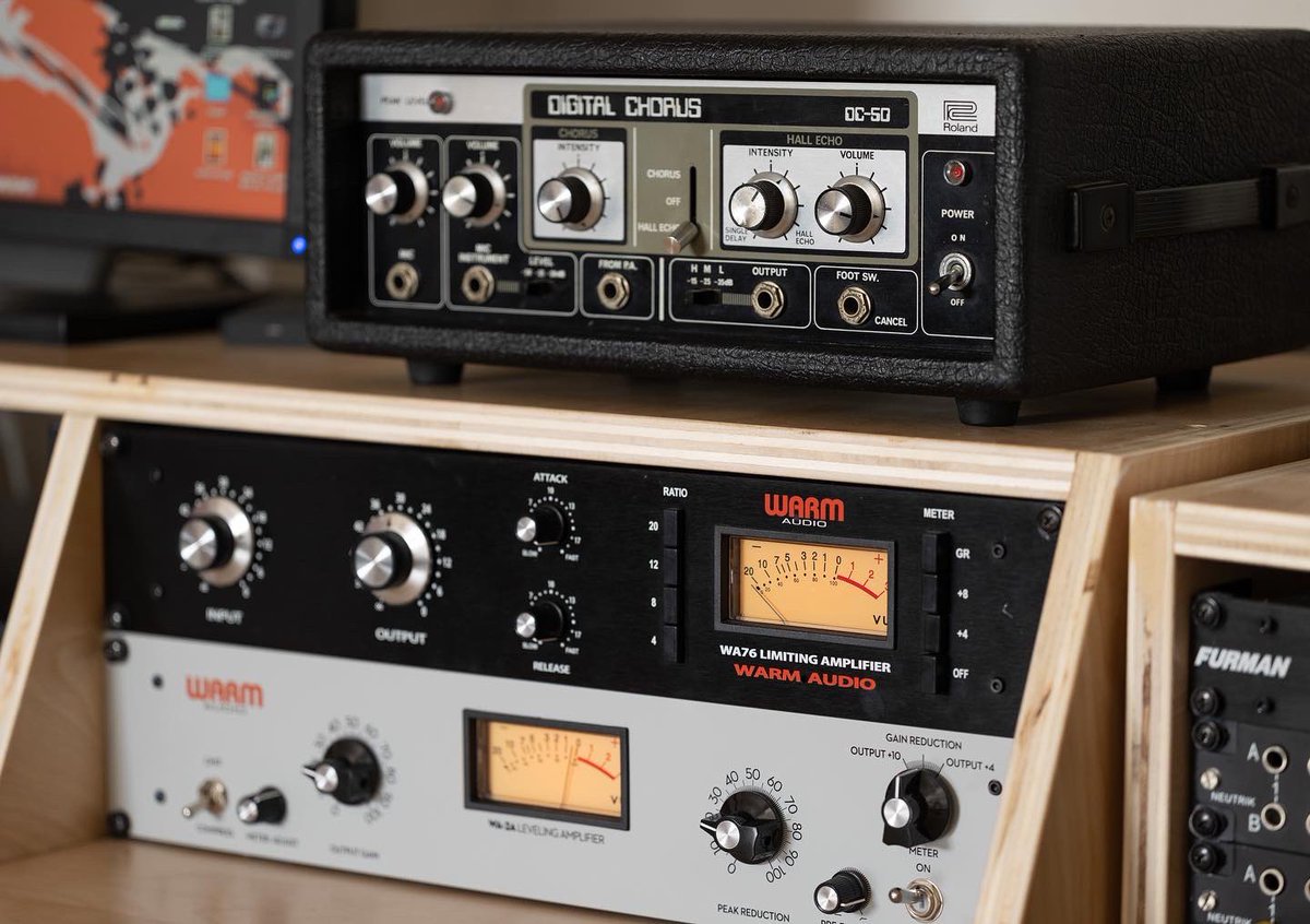 BridgeSetSound's tweet image. Studio soft launch! Rent our studio for producing, mixing, sample collecting, synths, content creation and more. Located in Philadelphia! #studio #producer #philly