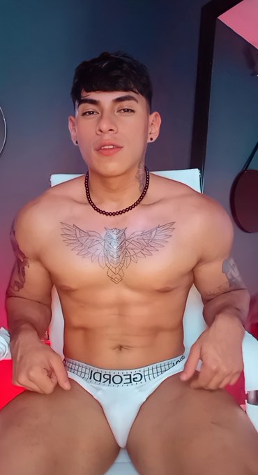 Look My eyes https://t.co/WDPanT6Udg