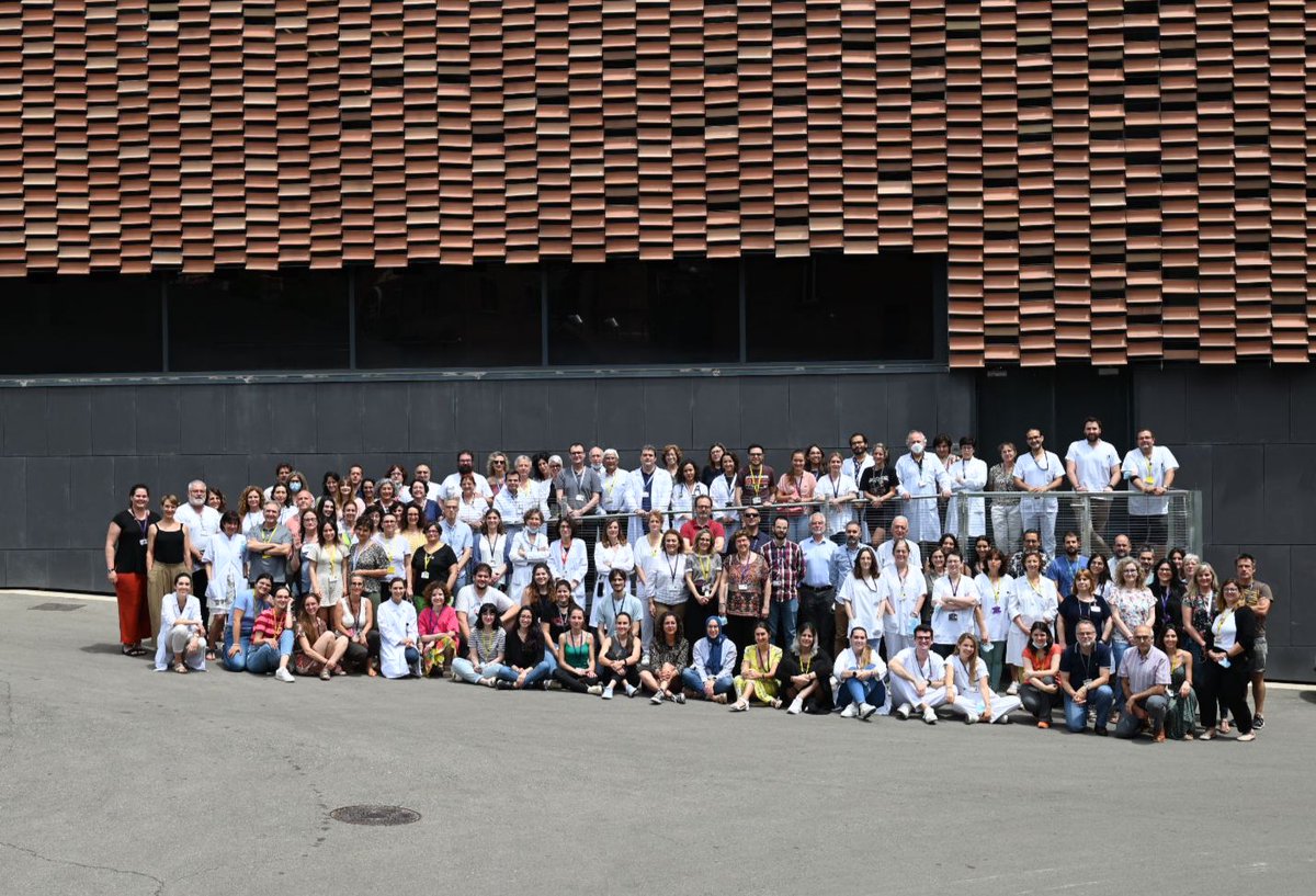 IRSantPau's tweet photo. Estem d'aniversari! Demà fa 30 anys de la creació de l'Institut de Recerca #SantPau, i avui ens hem trobat per celebrar-ho!

Tres dècades d'investigació i avenços en la recerca, i un punt d'inflexió mirant enrere per seguir endavant encara amb més força 👇🏻
#ambtufemrecerca https://t.co/UIf9s6P4W2