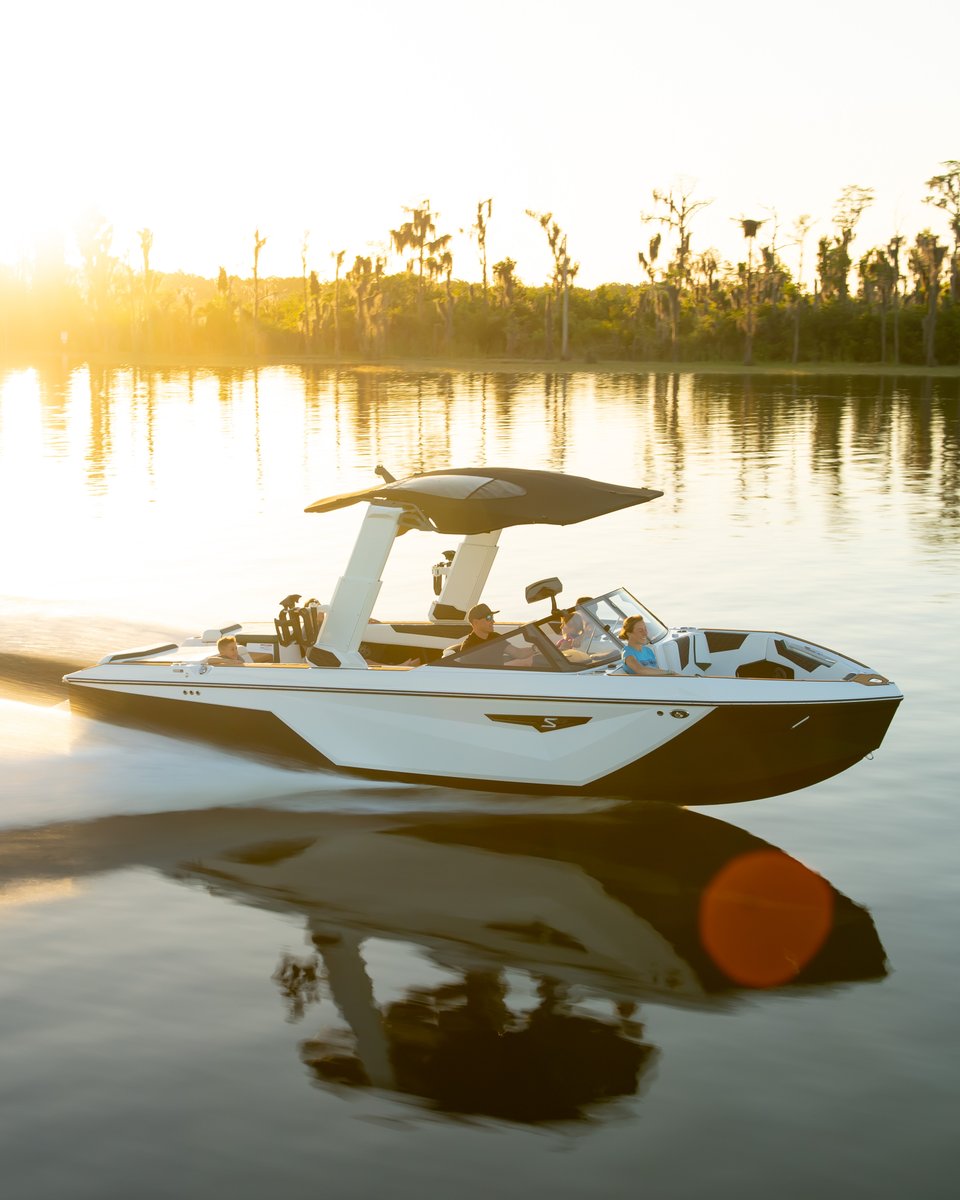We brought large-scale luxury to the S-Series! Learn more about the brand-new S25 right here: bit.ly/2023_S25_TW #NautiqueS25