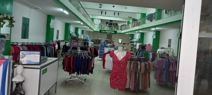 Cómo parte del Perfeccionando del Comercio en Camagüey, se inauguró la UEB La Postal.
📌Ubicada en la calle República, ofrece variadas ofertas a la población Éxitos a este emprendedor colectivo!!
#ComercioCuba #somoscomercio 
#VamosConTodo <a href="/BetsyDazVelzqu2/">Betsy Díaz Velázquez</a> <a href="/PresidenciaCuba/">Presidencia Cuba 🇨🇺</a>