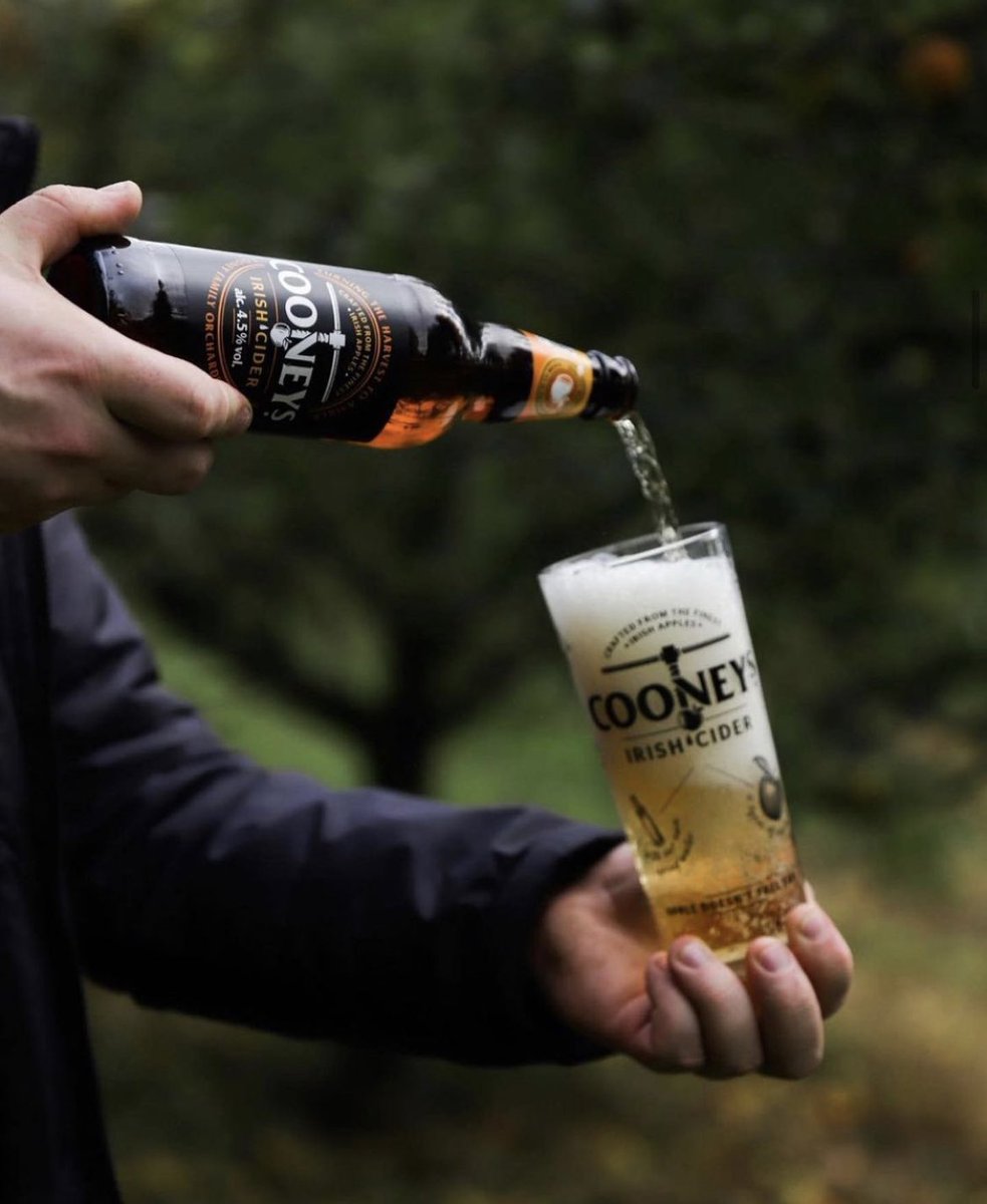 Today is World Cider Day and we are kicking off the weekend with with a bottle of our Irish Cider. 

#drinkresponsibly #WorldCiderDay