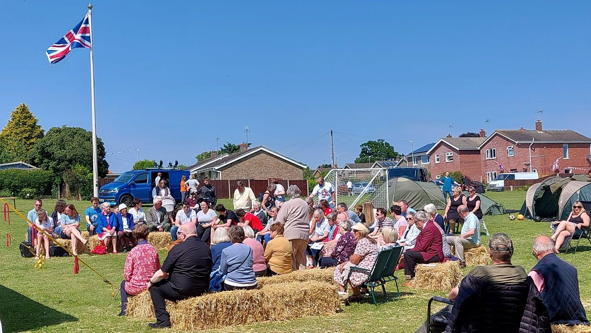 BecclesParish tweet media