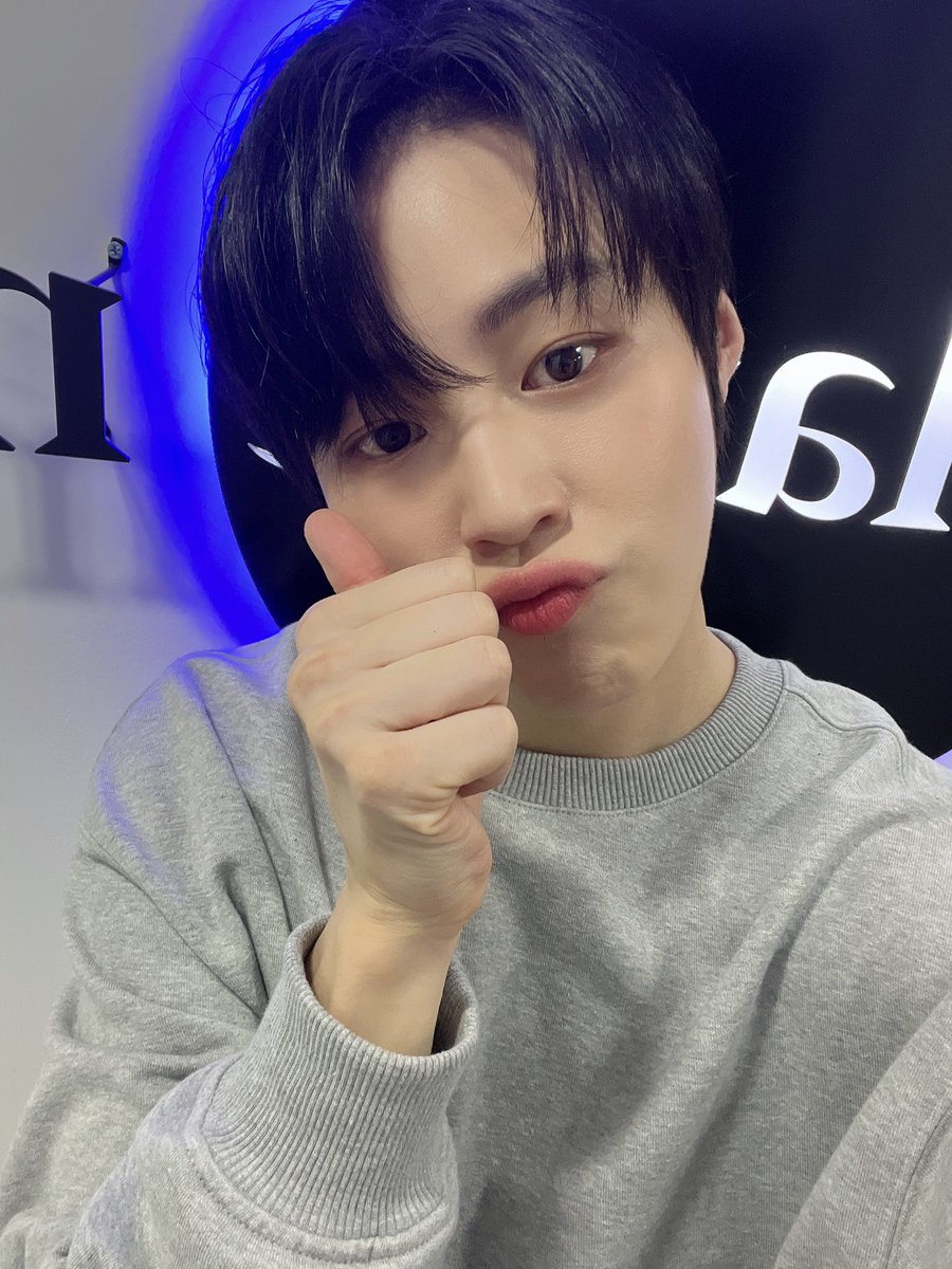 ✌️🫰👍
#하늘 #하성운 #감사 #행복 #사랑해 
#태양의노래 #셍하람