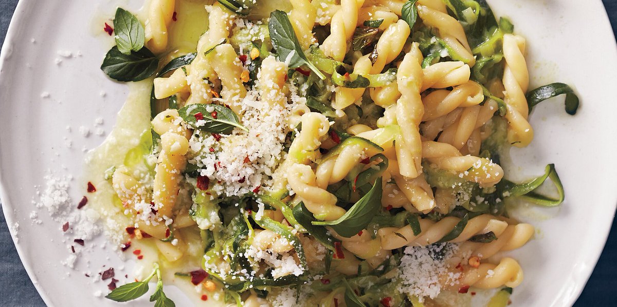 ProfforProperty's tweet image. Pasta is sure to appeal to a picky eater. #kidsfood #comfortfood  cpix.me/a/144694650