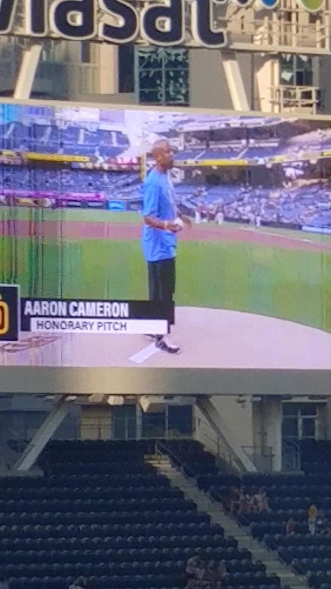 Aaron Cameron tweet media