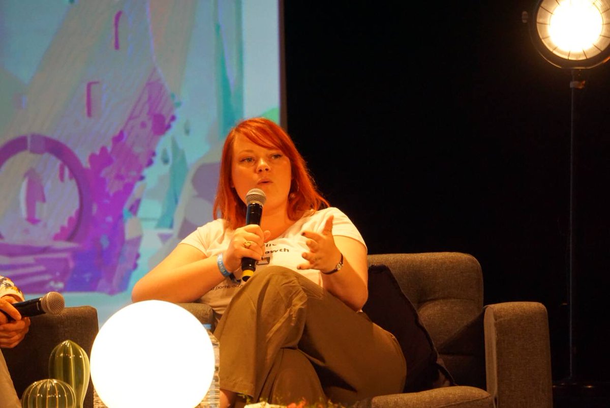 web2day's tweet photo. #MicroW2D 

« On est tous l'oppresseur de quelqu'un. Mixité ou non-mixité. » cite @CamilleCocaud consultante B2B growth strategy chez #TimeToGrowth

#web2day https://t.co/XYYJTu3IX0