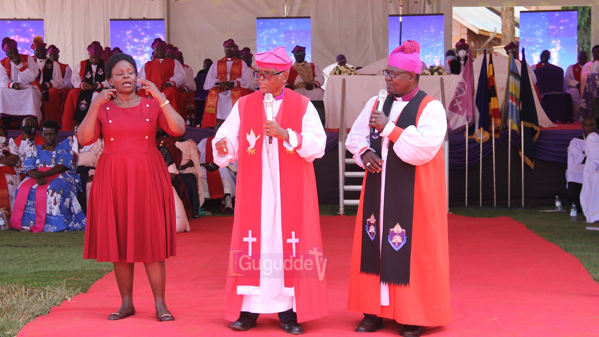 guguddetvuganda's tweet photo. PHOTO| Church of Uganda Martyrs' day celebrations led by The Diocese of greater Ankole.
📸: @KanyesigyeEd 
#GuguddeTvUganda #MartyrsDay2022 https://t.co/267HaB6iKT