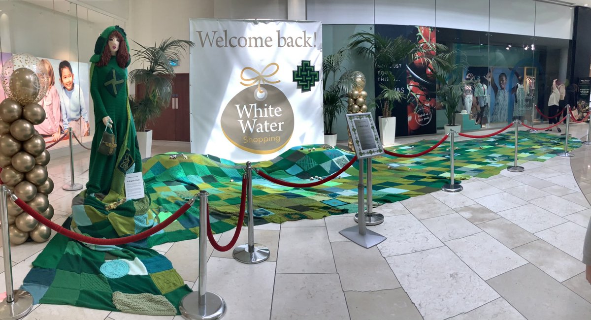 ShamrockSpring's tweet photo. Brigid the beautiful
@DesperateAnnie @June_Fest all the wool workers 👏👏
Dec 2021 I suggested a #Brigids theme am only thrilled to see this community art work
#wool 🧶weaving our communities pride with joy
#curraghofkildare #brigidscloak now which are yr squares ? https://t.co/UnCqjOBqcW
