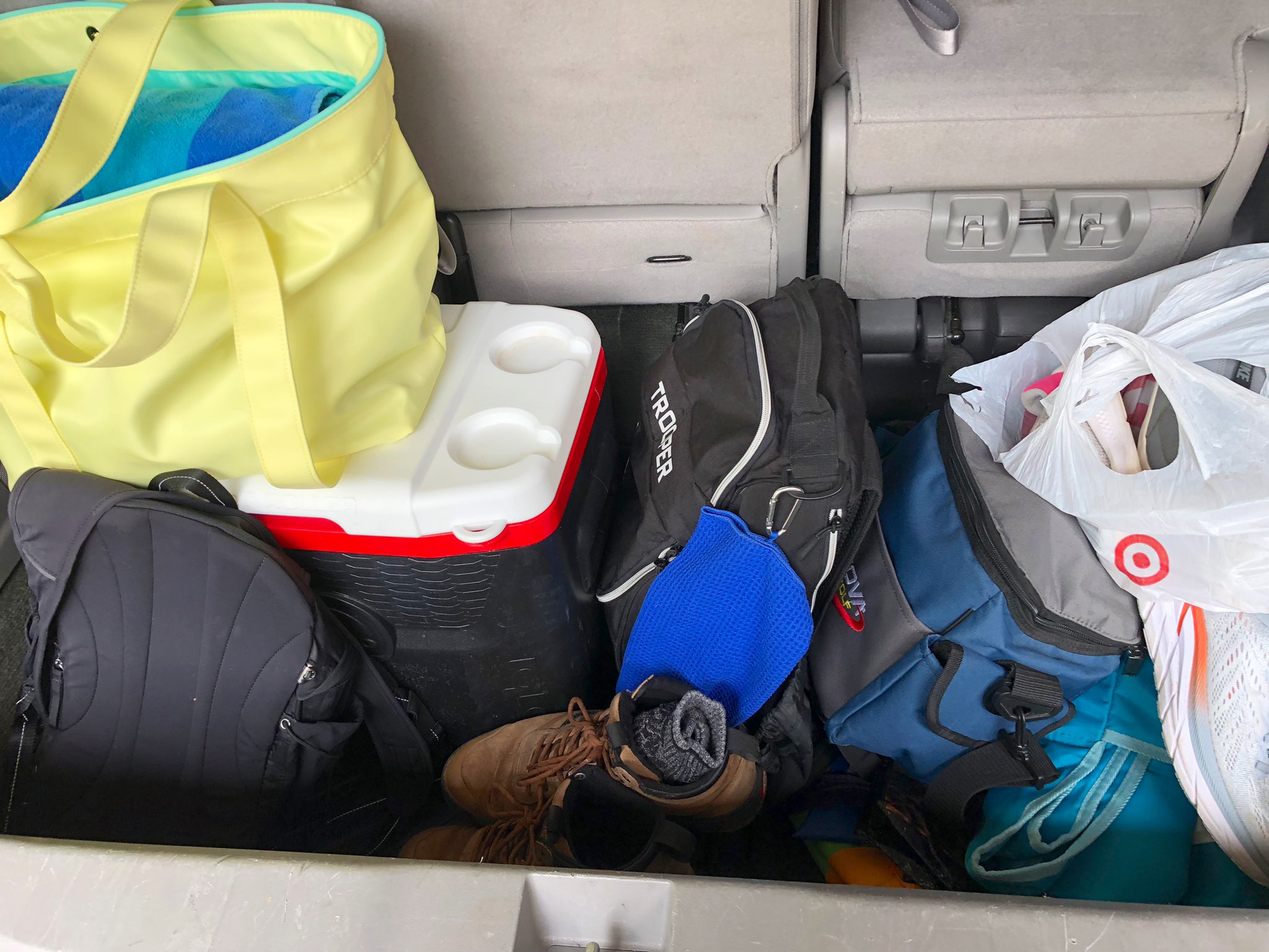 AlienBoyDiscGolfCo. on Twitter "🥏👽 Minivan packed up for a little disc