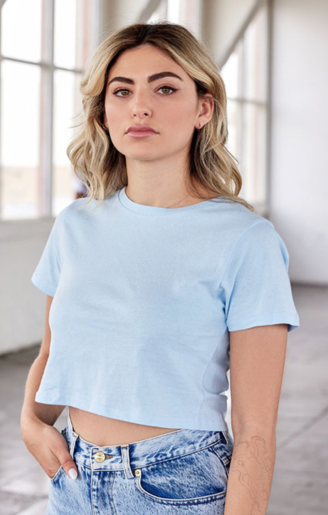 Cropped tee weather 🌞
smartblanks.com 

#wholesaleclothing #wholesaleloungewear